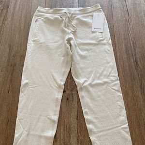 Lululemon - Brand New with Tags On! Engineered Warmth Jogger. Women’s size 8.